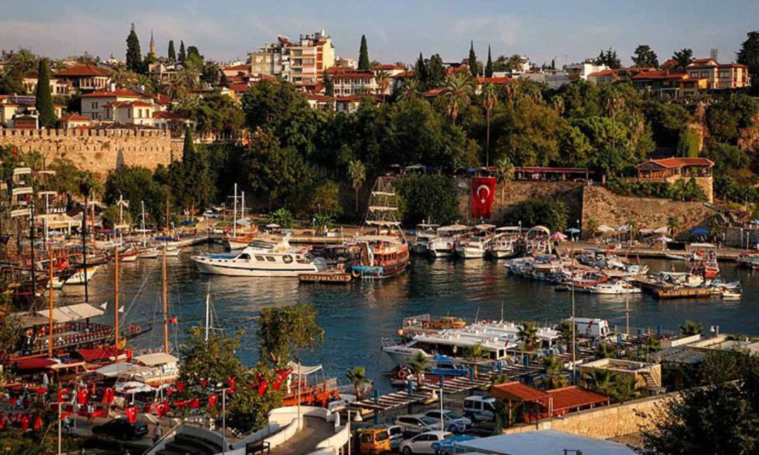 Antalya’da 9 Ayda 13,5 Milyon Turist Geldi 4